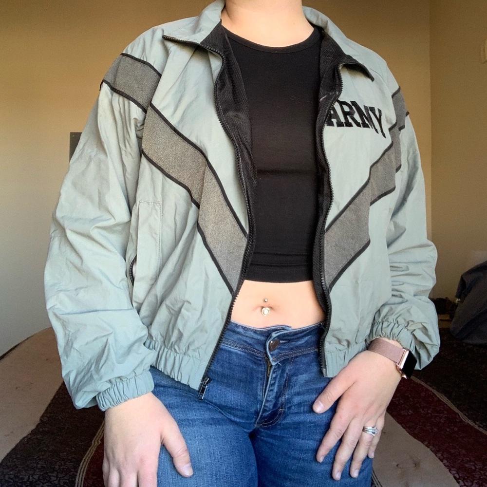 Windbreaker - Picture 2 of 8